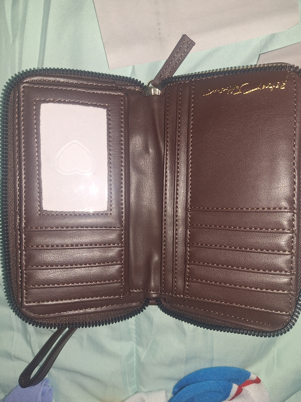 Betsey Johnson Brown Quilted Heart Wristlet Wallet - Picture 4 of 5